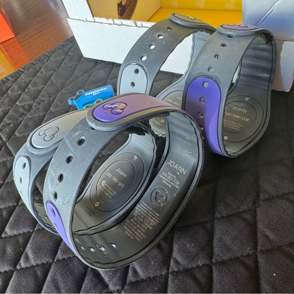 Disney Parks Magic Bands Lot Of 8 Used/Linked With Original Boxes Sliders 2014 - Picture 6 of 7